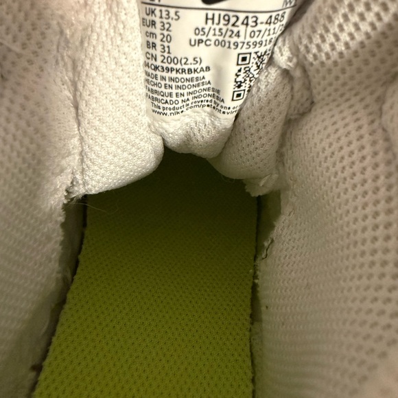 Nike Court Borough Boys Tennis Shoes Size 1 NEW In Box - Picture 2 of 4